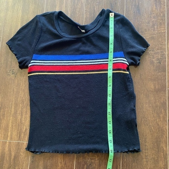 Garage Black Striped Cropped Tee Size XS - Picture 4 of 8